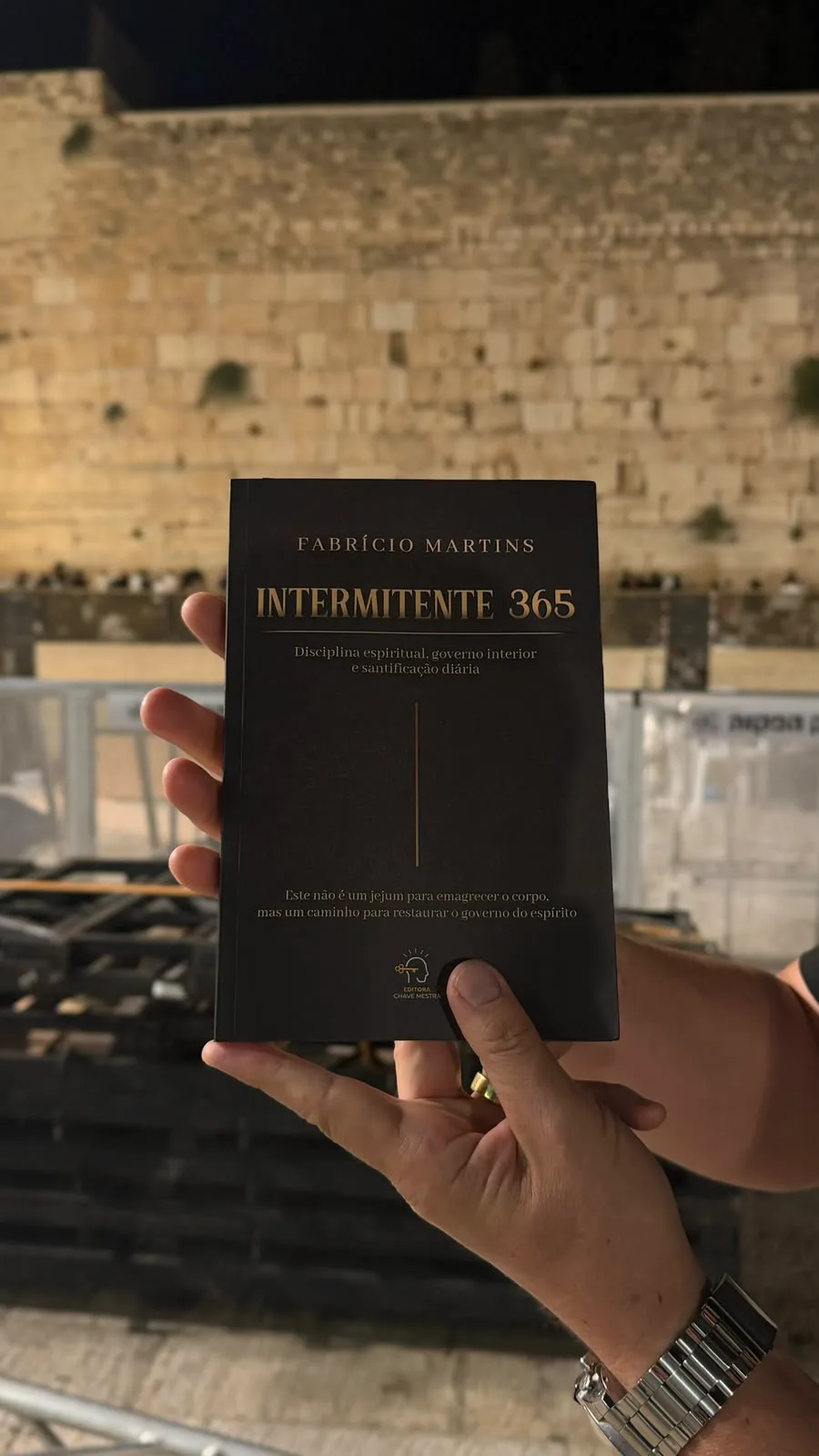 Capa do exemplar impresso de Intermitente 365
